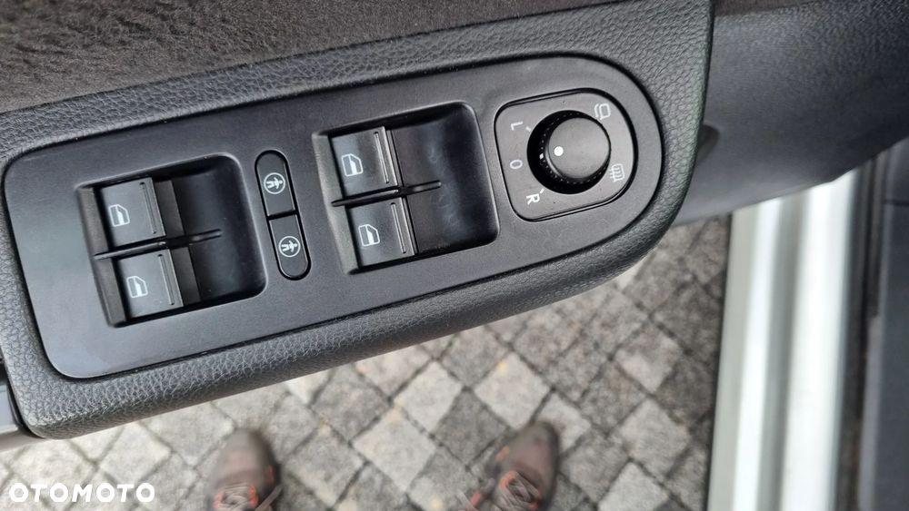 Volkswagen Sharan 2.0 TDI Comfortline - 27