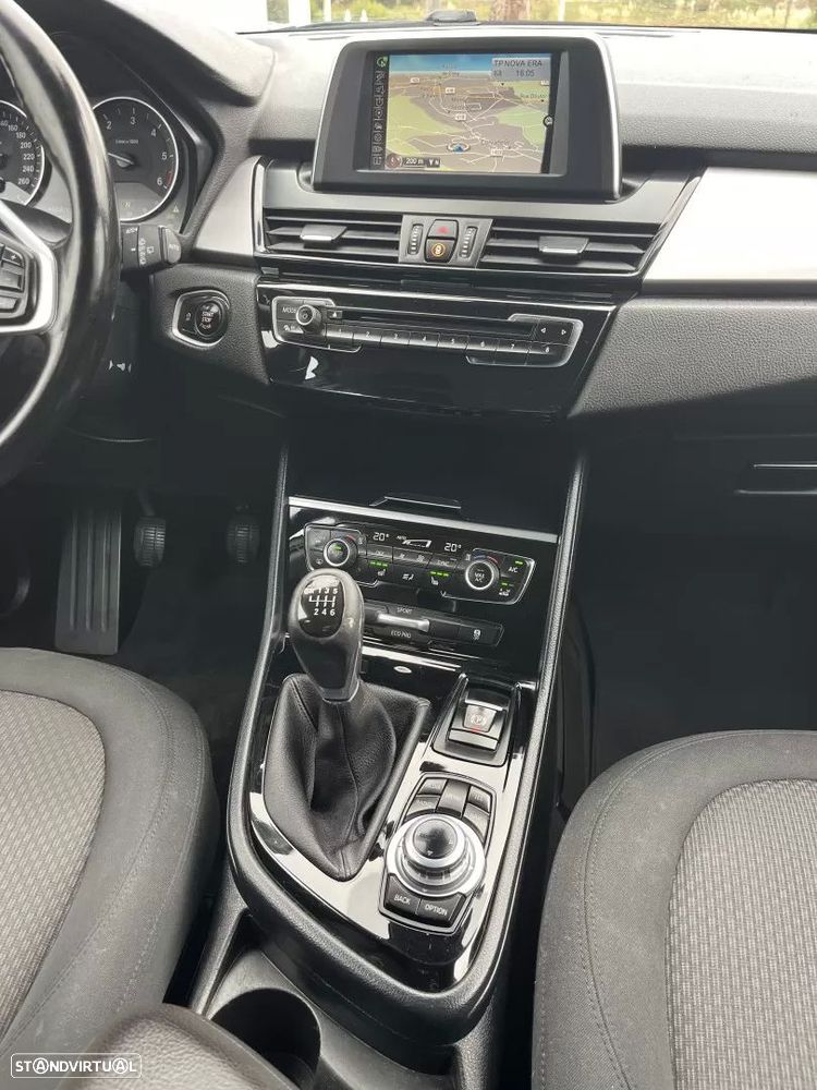 BMW 218 Active Tourer d Line Sport - 49