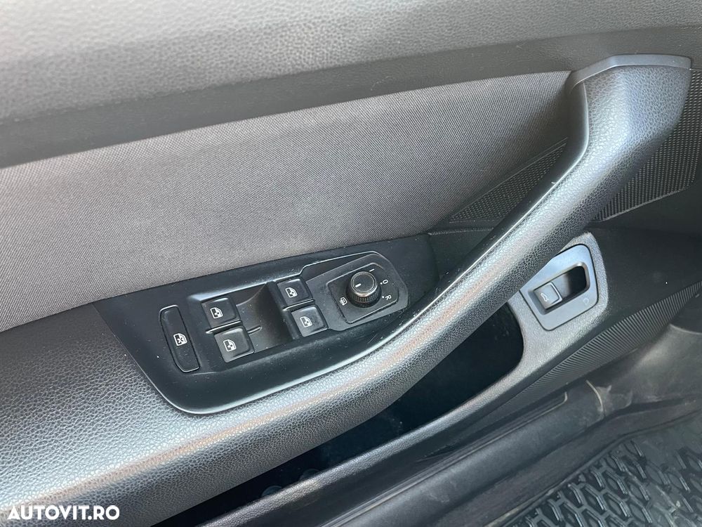 Volkswagen Passat - 19