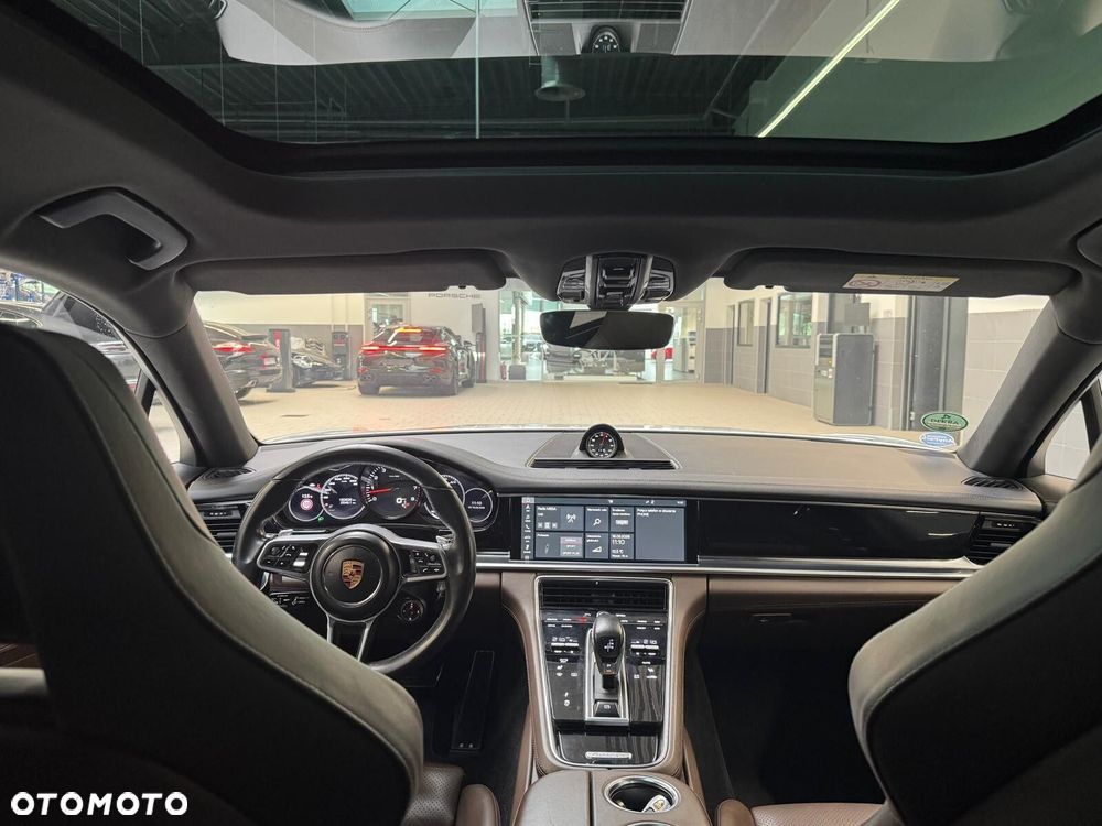 Porsche Panamera - 26