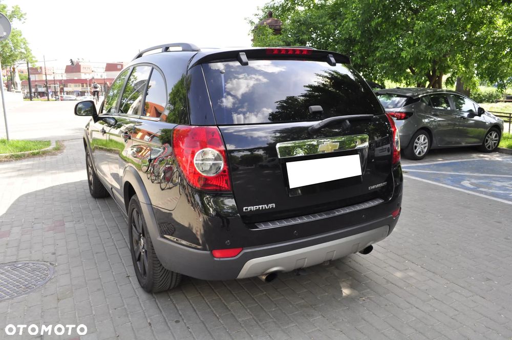 Chevrolet Captiva 2.4 LS 5os - 4