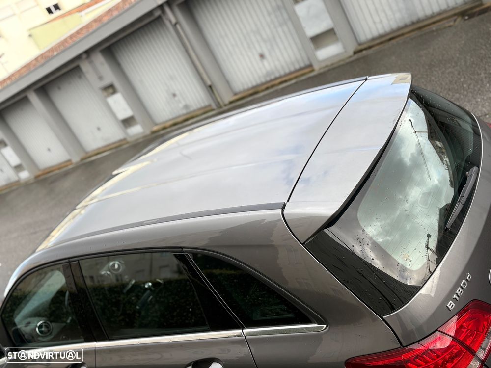 Mercedes-Benz B 180 d Style - 8