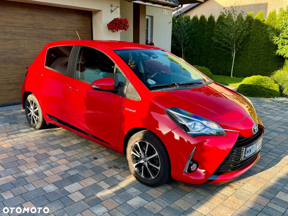 Toyota Yaris Hybrid 100 Sol - 5