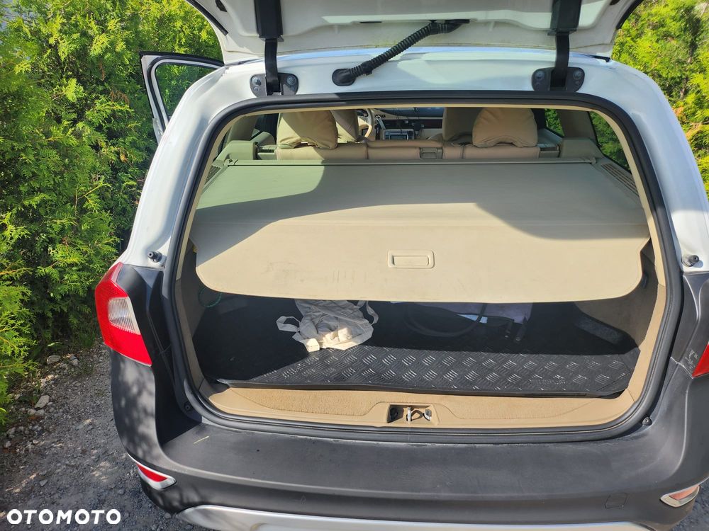 Volvo XC 70 3.2 AWD Momentum - 10