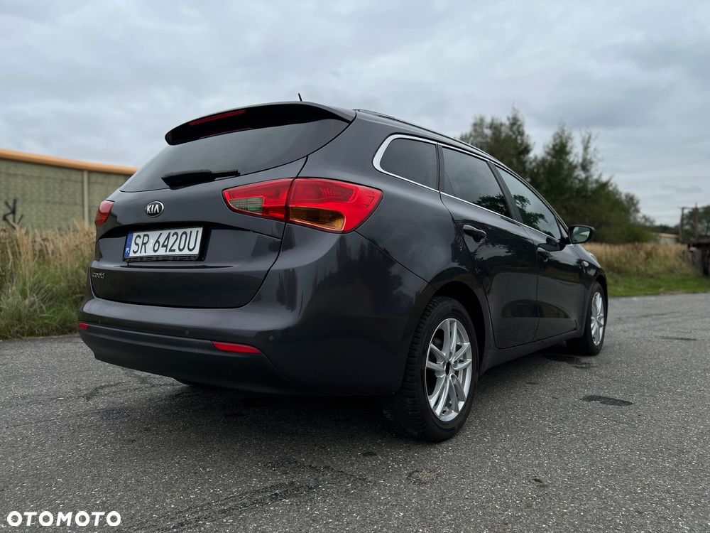 Kia Ceed - 4