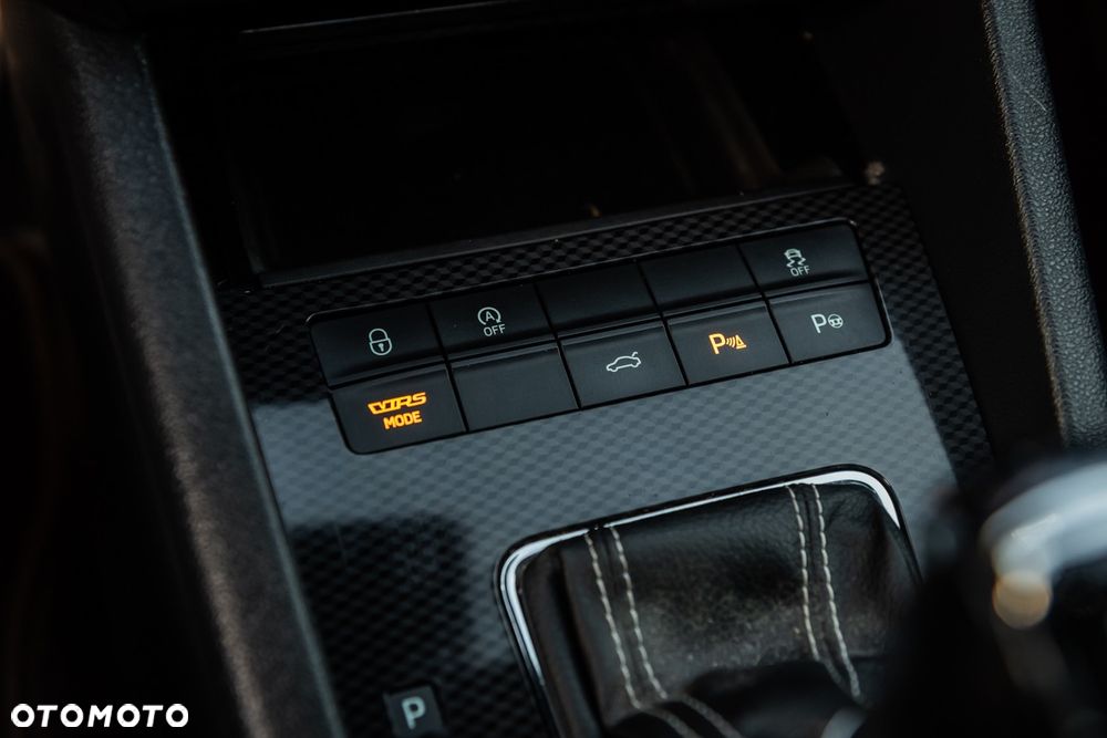 Skoda Octavia 2.0 TDI DSG RS - 8