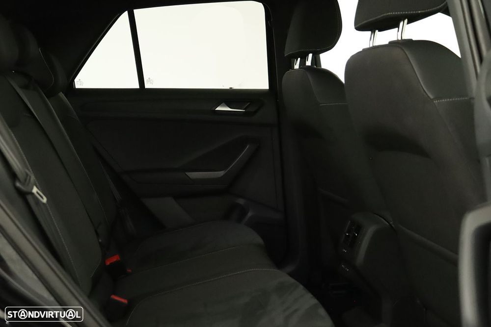 VW T-Roc 1.5 TSI Black Style DSG - 20