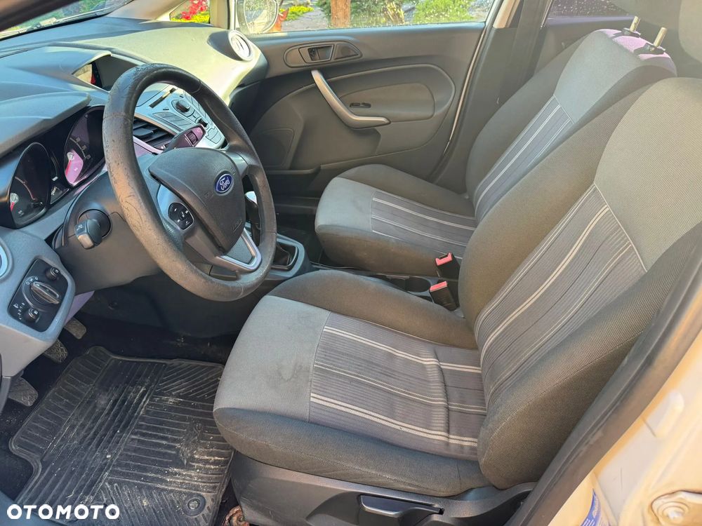 Ford Fiesta 1.4 TDCI - 6