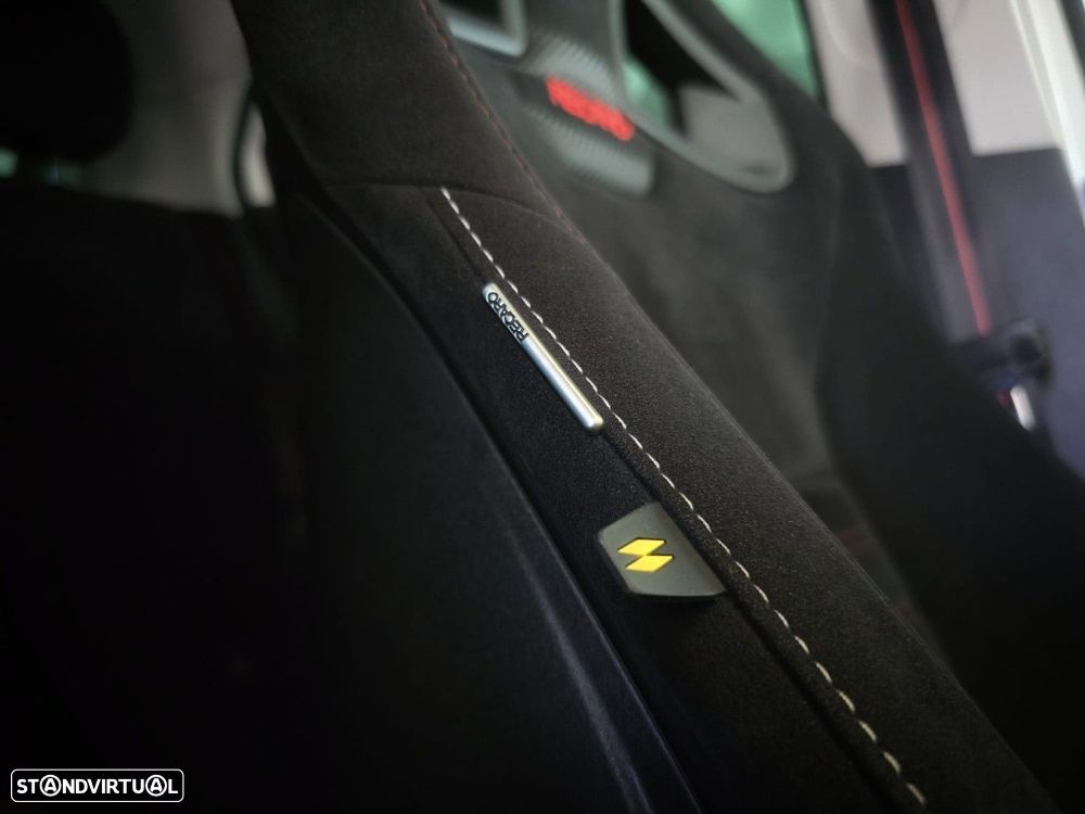 Renault Mégane TCe 300 GPF EDC R.S. TROPHY - 41