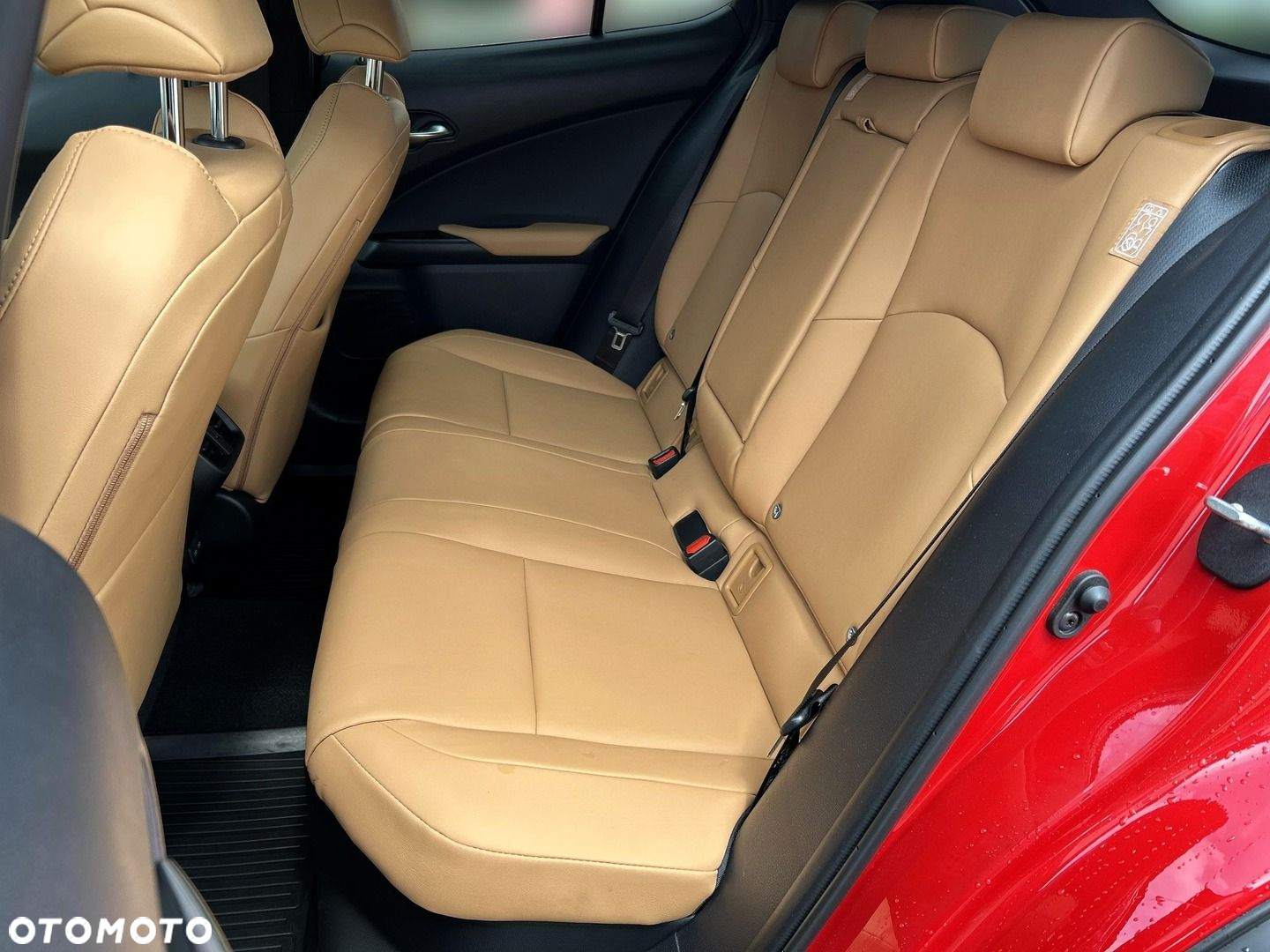 Lexus UX - 15