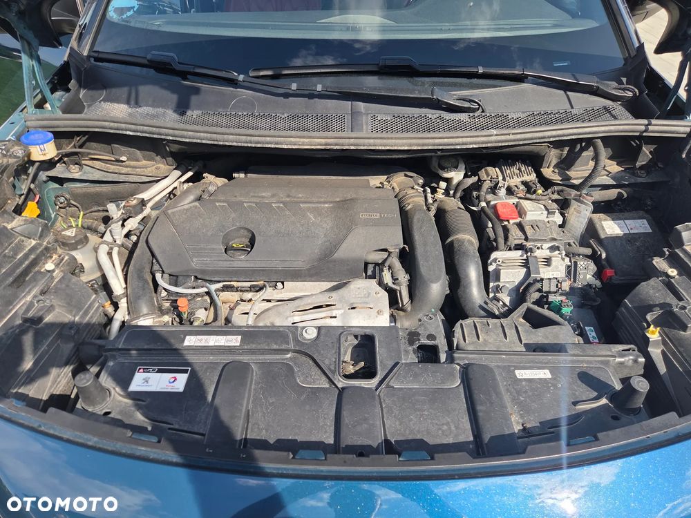 Peugeot 3008 1.6 PureTech HYbrid GT Line S&S EAT8 - 21