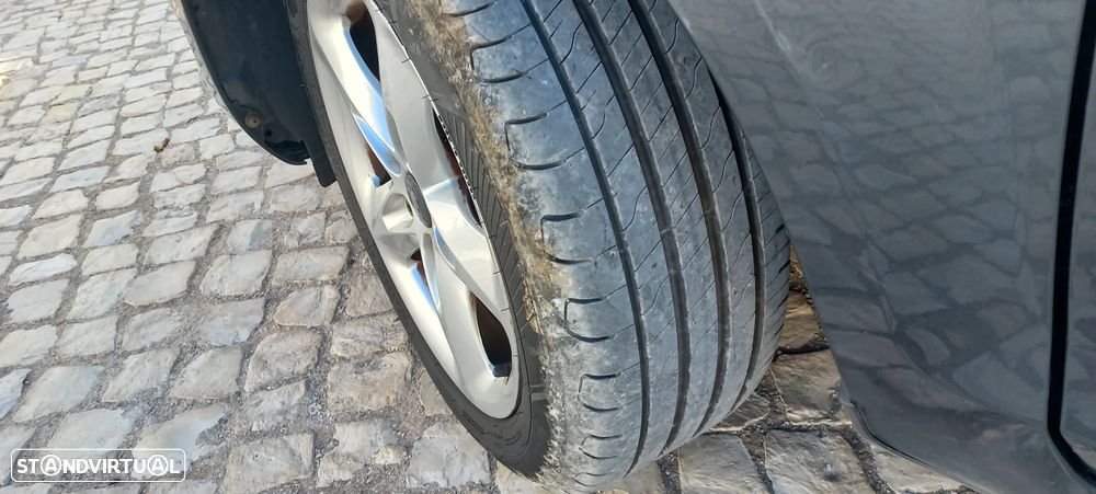 Ford Focus SW 1.4 16V Trend - 9
