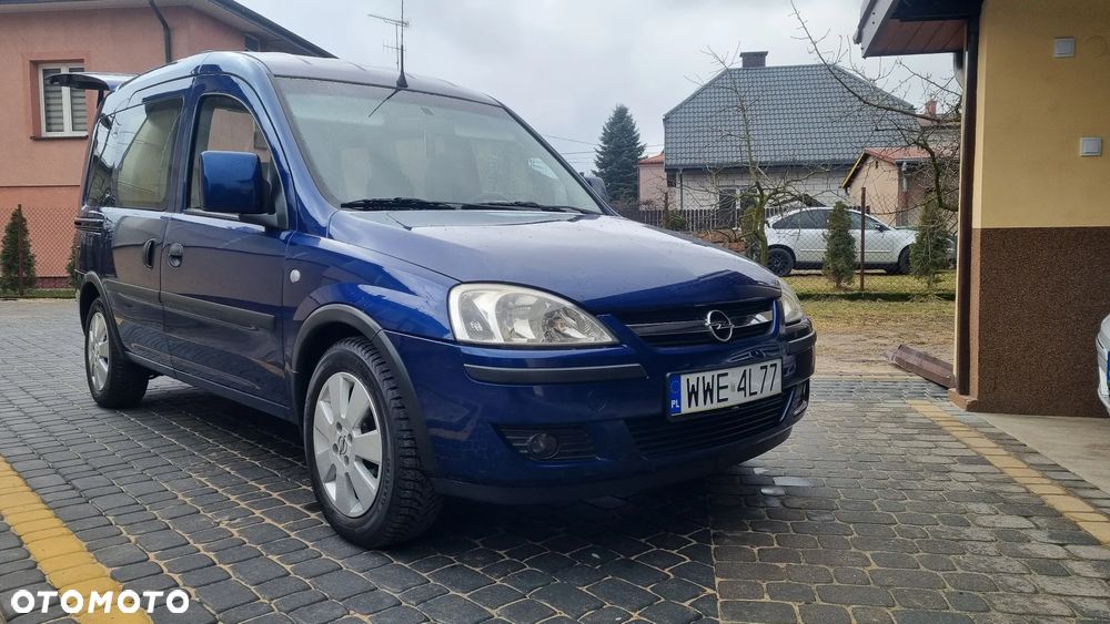 Opel Combo Tour - 2