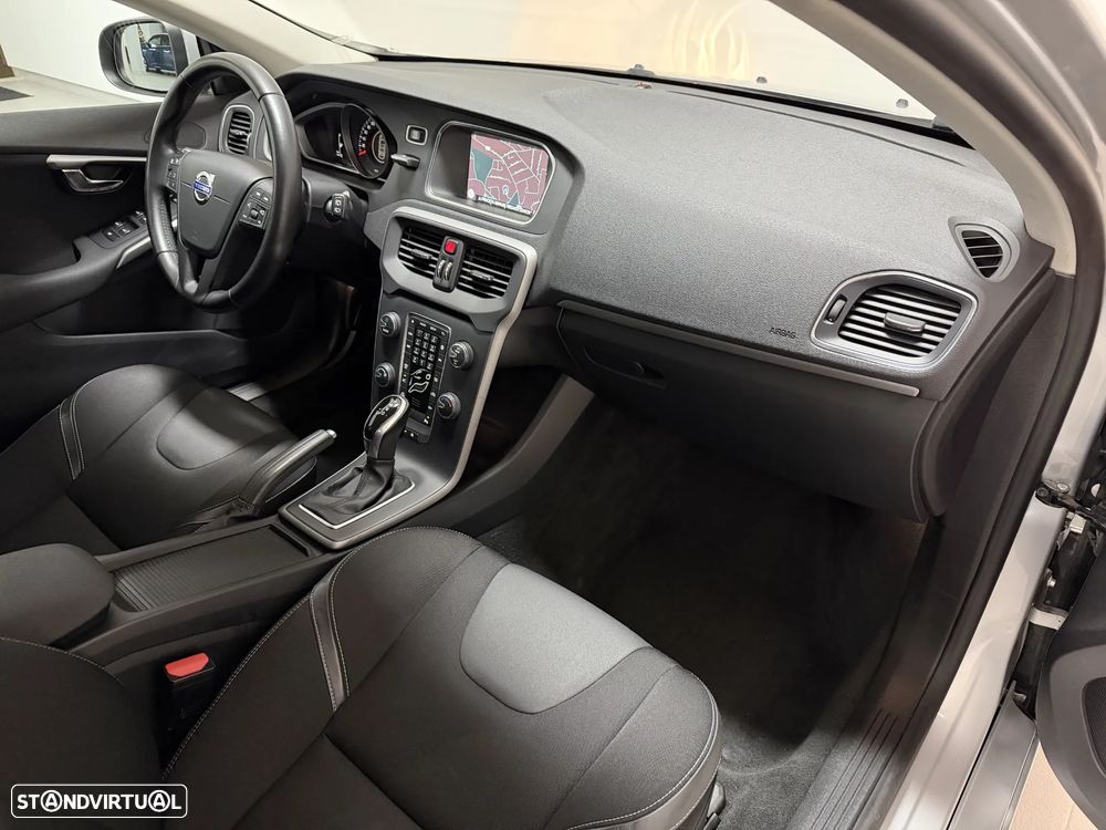 Volvo V40 D2 Geartronic Momentum - 18