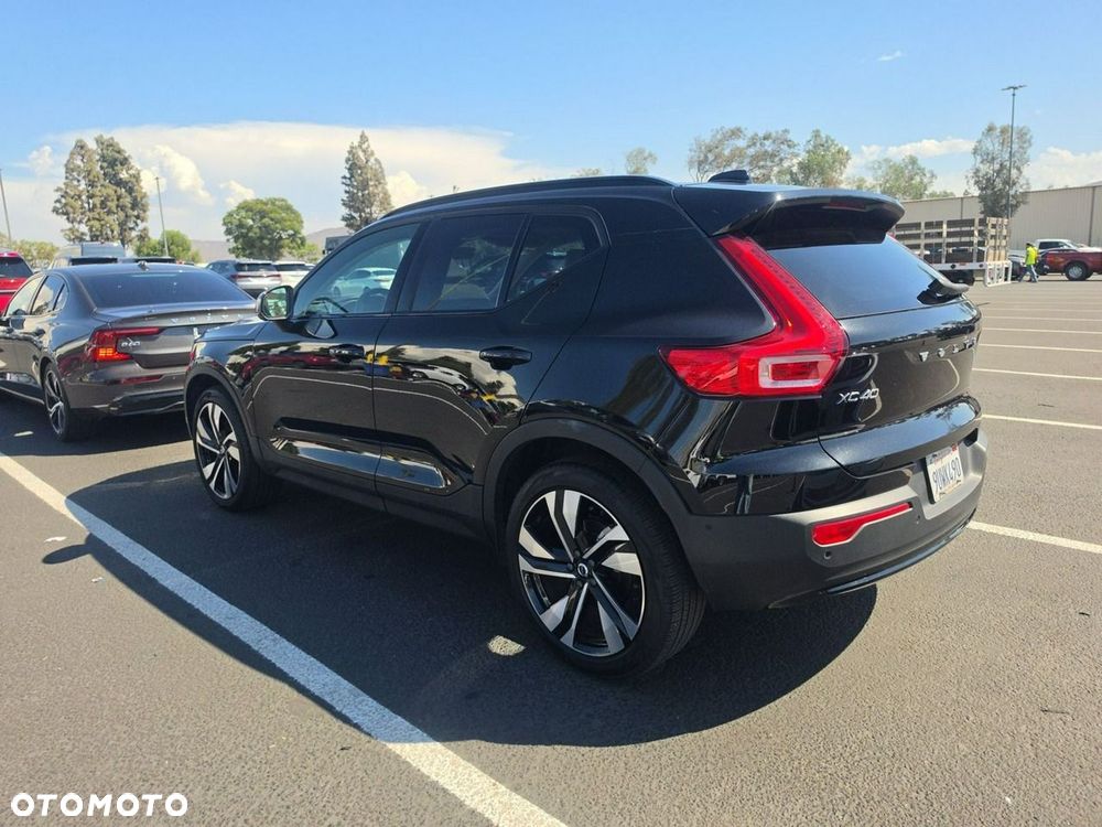 Volvo XC 40 B5 AWD Ultimate Dark - 5