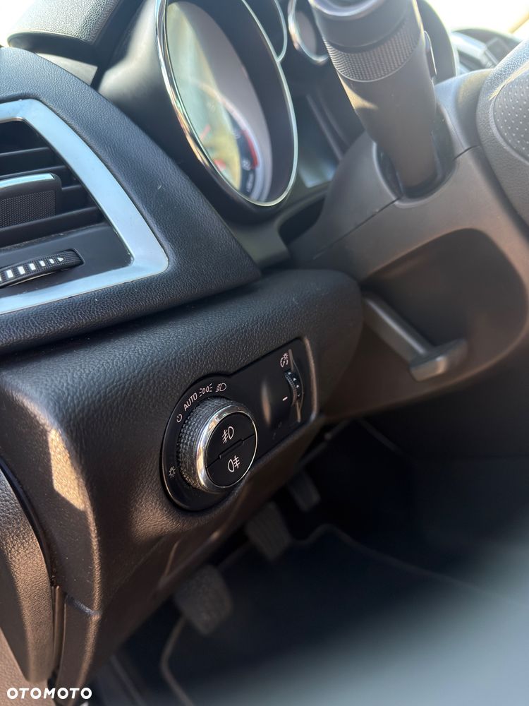 Opel Astra 2.0 CDTI ecoFLEX Start/Stop - 9