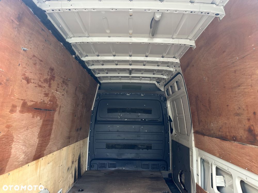 Volkswagen Crafter 2.5tdi 136ps L2H2 2010r Klima tempomat - 19