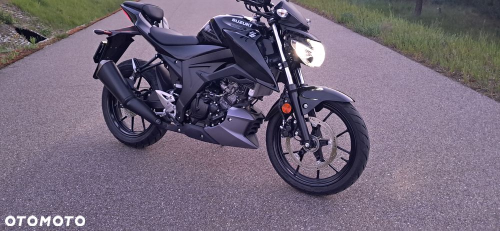 Suzuki GSX - 29