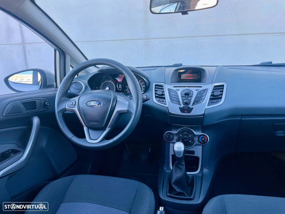 Ford Fiesta 1.25 Techno - 11