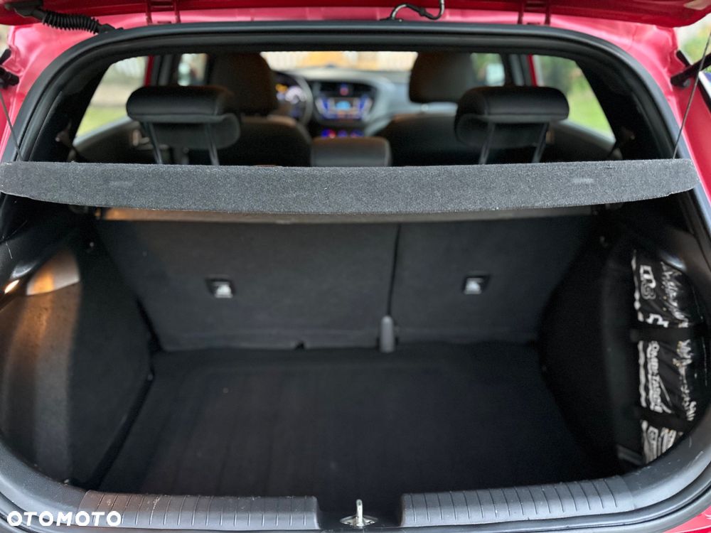 Hyundai i20 1.2 YES Plus - 27