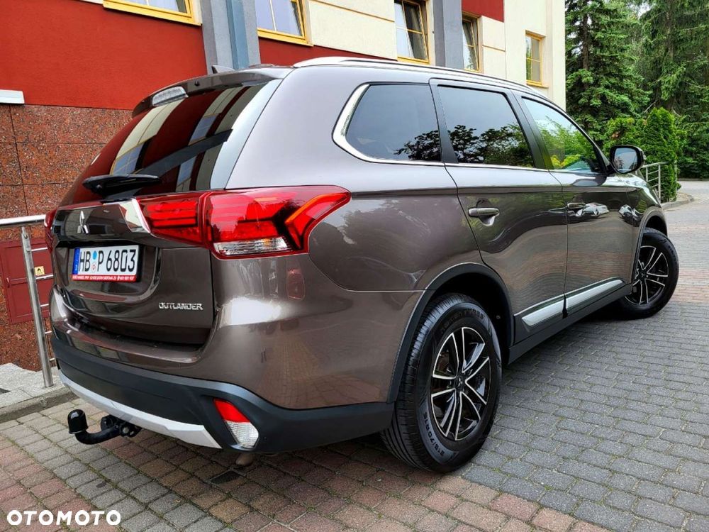 Mitsubishi Outlander - 4