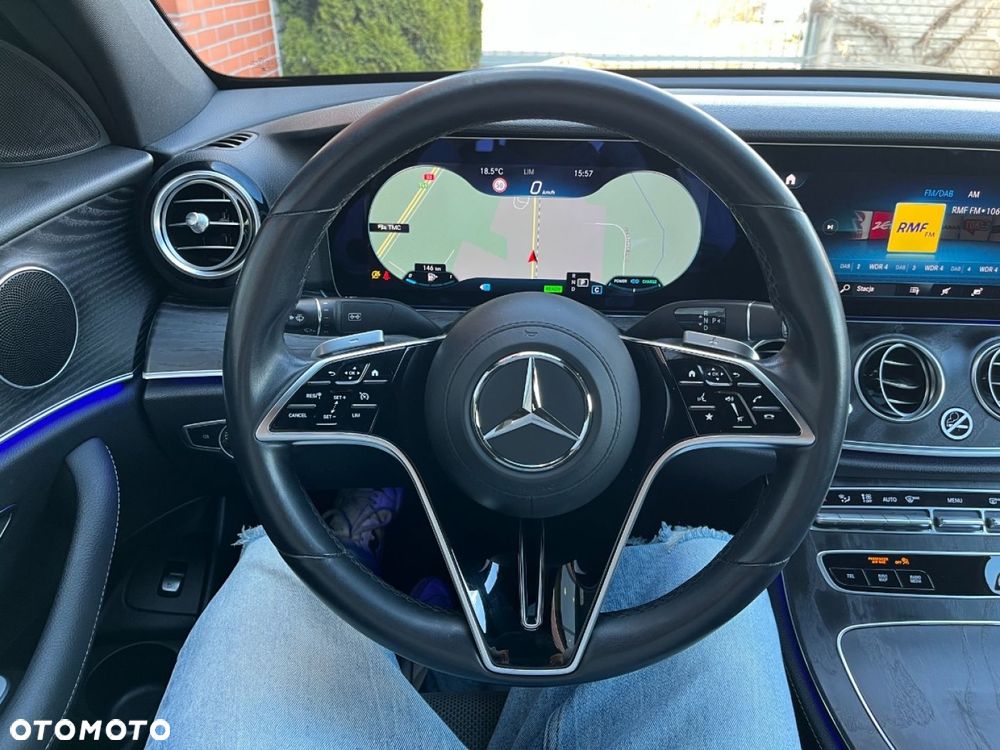 Mercedes-Benz Klasa E 200 9G-TRONIC Exclusive - 13