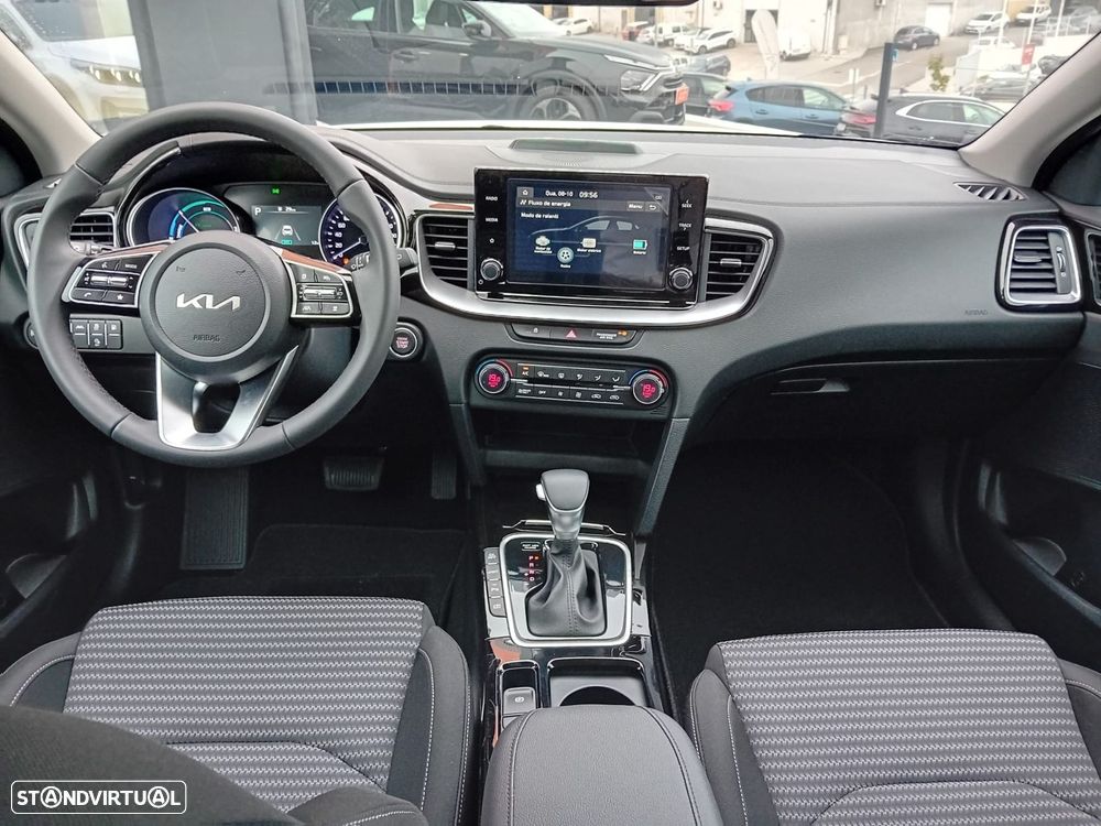 Kia XCeed - 11