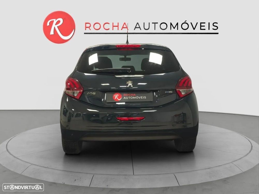 Peugeot 208 1.2 PureTech Signature - 4