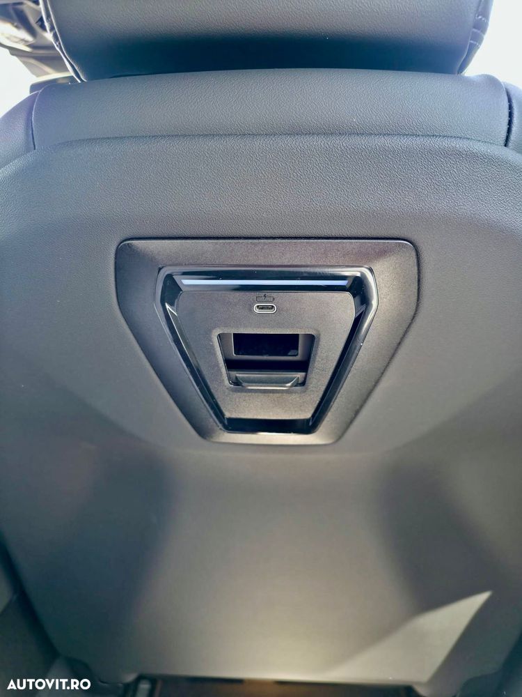 BMW Seria 5 520i AT MHEV - 27
