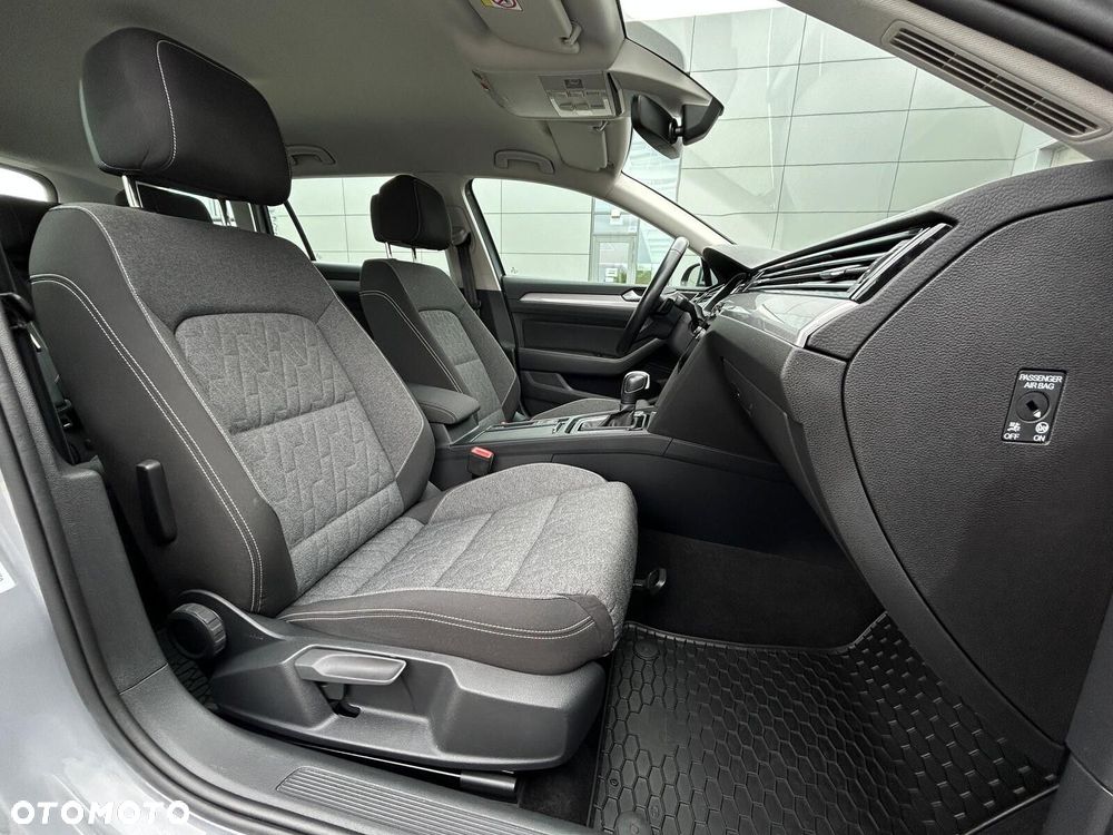 Volkswagen Passat - 18