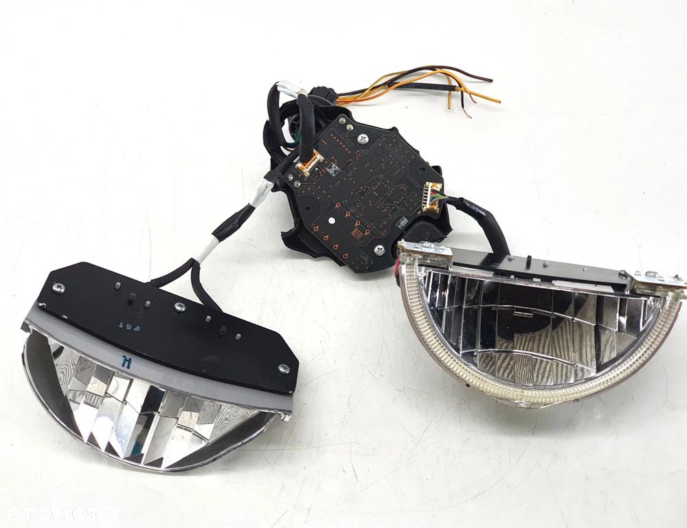 LAMPA PRZOD LED REFLEKTOR  YAMAHA XSR 125 - 1