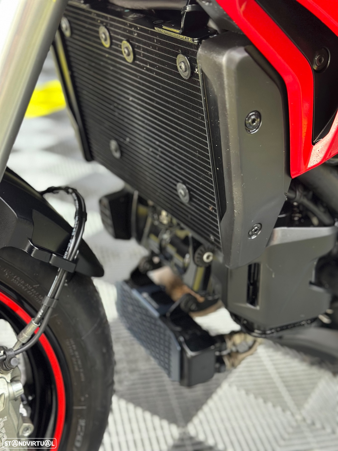 Ducati Hyperstrada 939 - 7