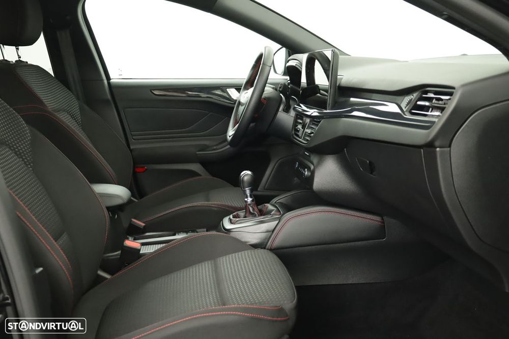 Ford Focus 1.0 EcoBoost MHEV ST-Line X - 21