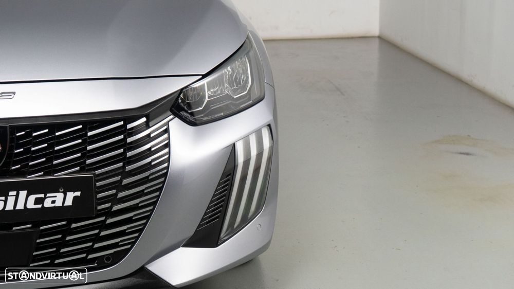 Peugeot 208 1.2 PureTech Allure Pack - 17