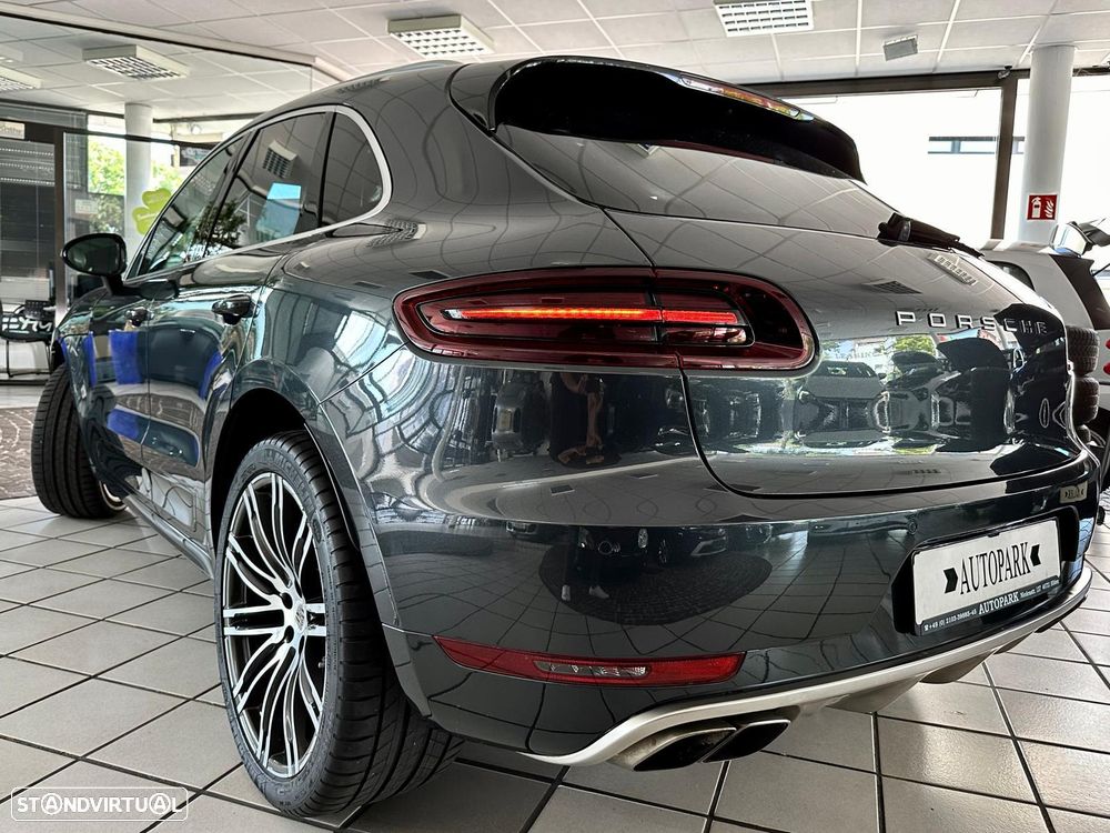 Porsche Macan Turbo - 14