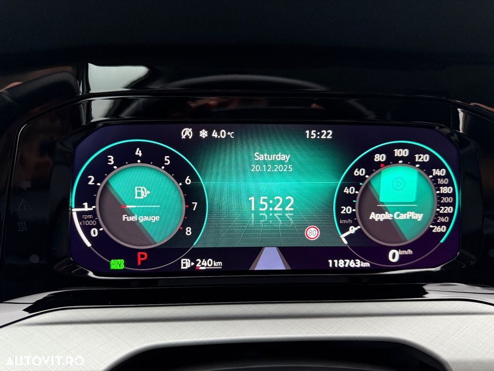 Volkswagen Golf - 23