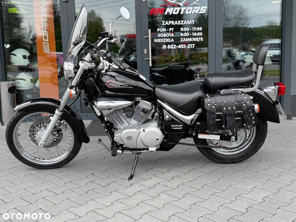 Suzuki Intruder - 27