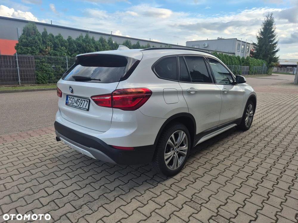 BMW X1 sDrive18d - 4