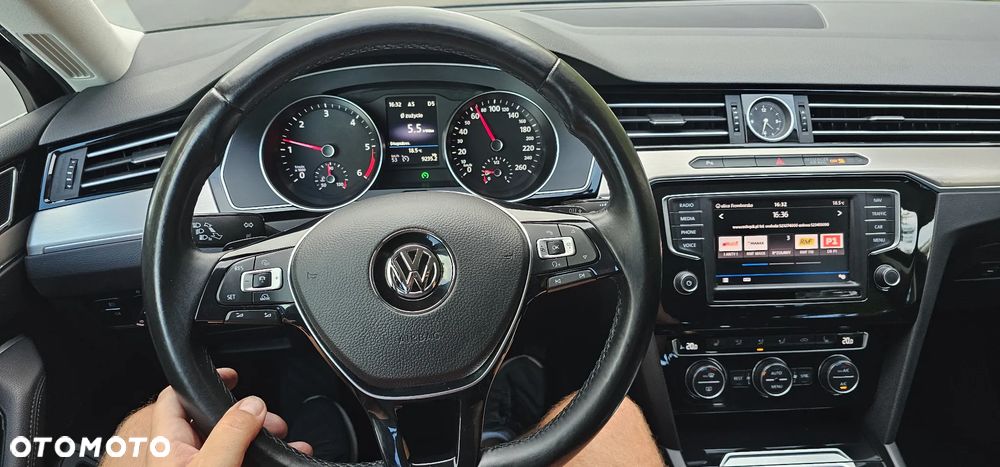 Volkswagen Passat Variant 2.0 TDI DSG (BlueMotion Technology) Highline - 12