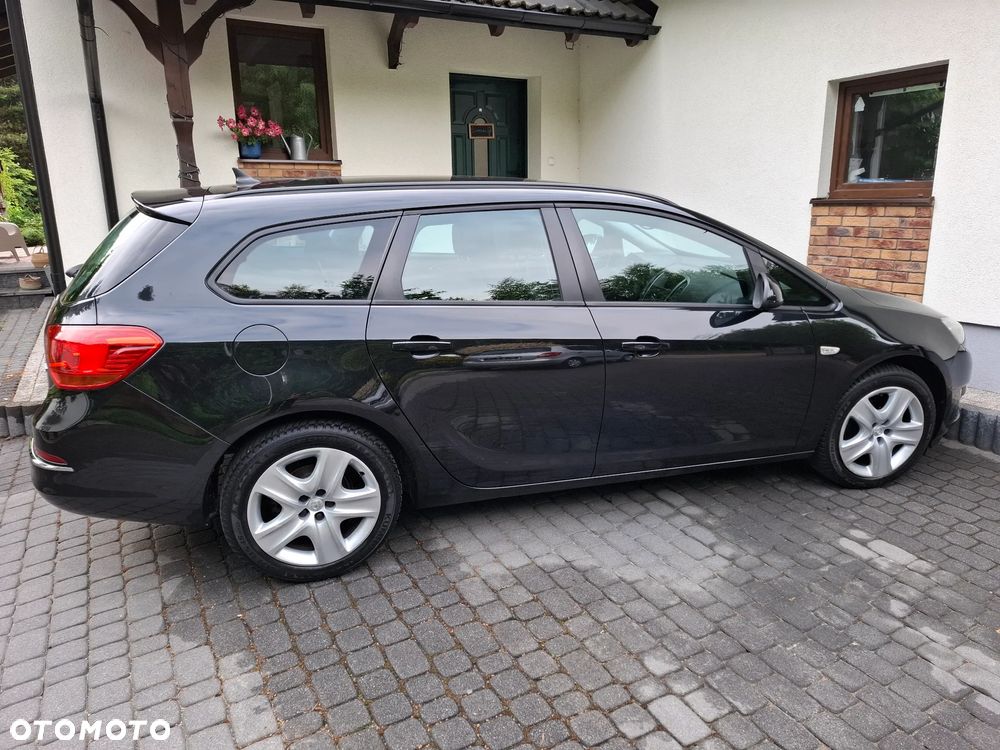 Opel Astra 1.4 Turbo Exklusiv - 30
