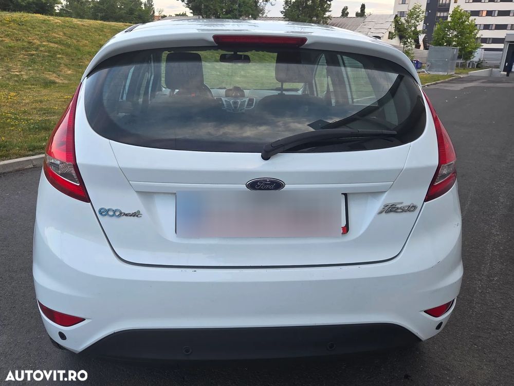Ford Fiesta 1.6 TDCI DPF Ghia - 3