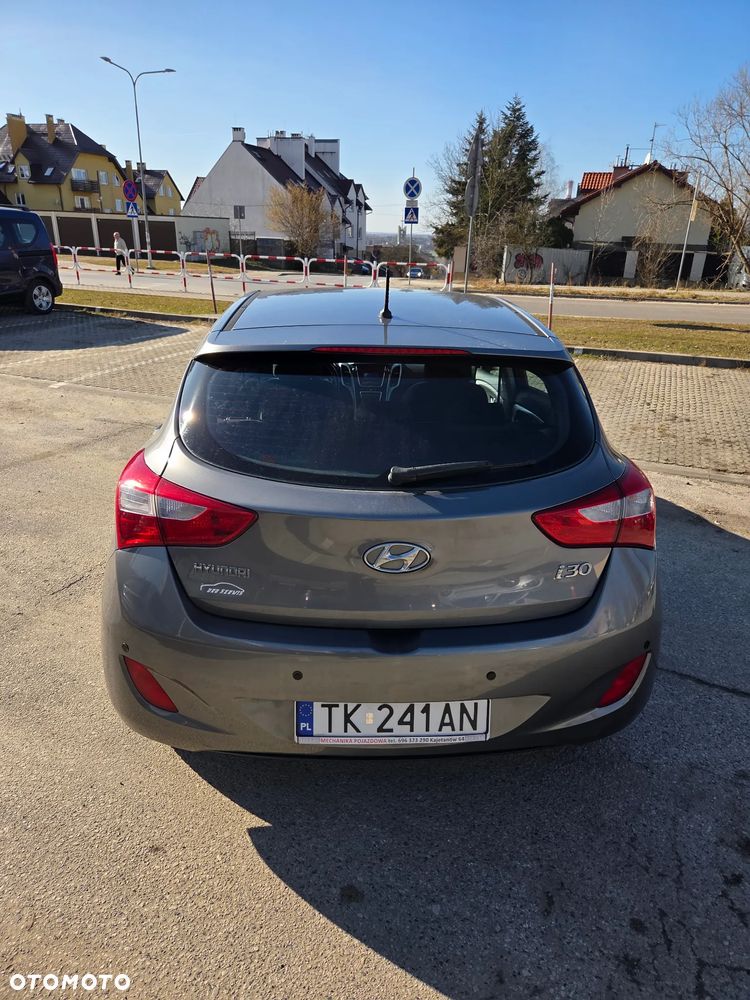 Hyundai i30 1.6 CRDi Comfort - 4