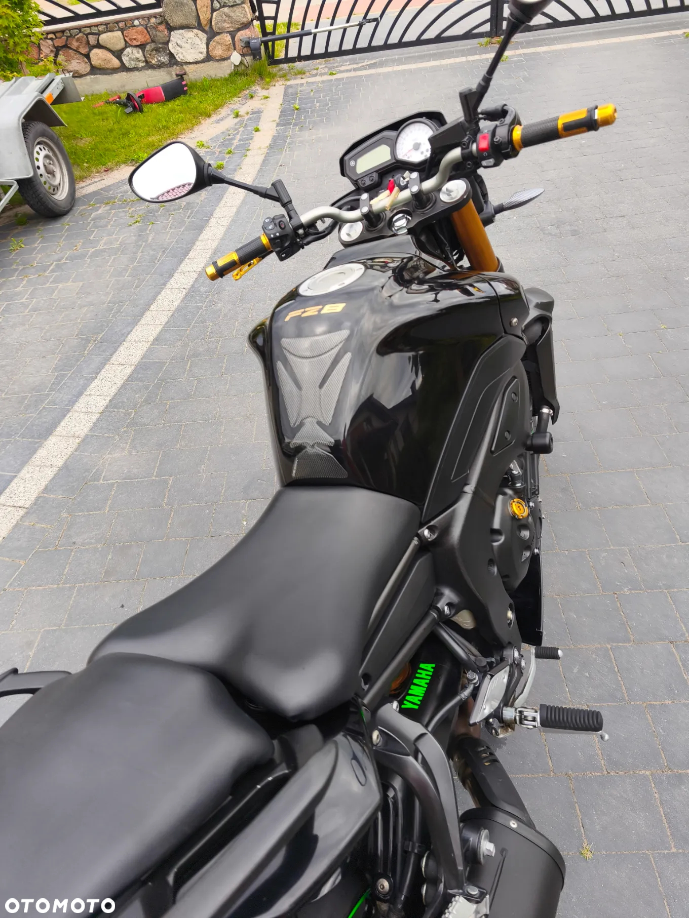 Yamaha FZ8 - 14