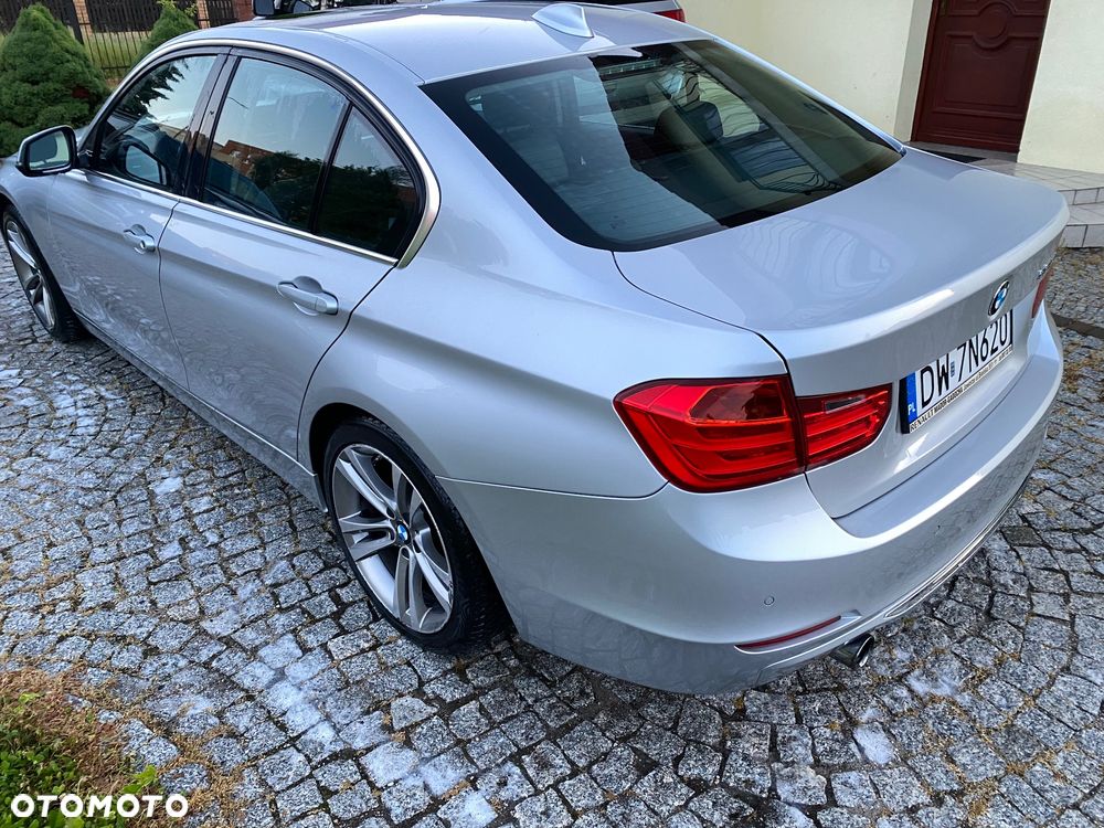 BMW Seria 3 335i Luxury Line - 7