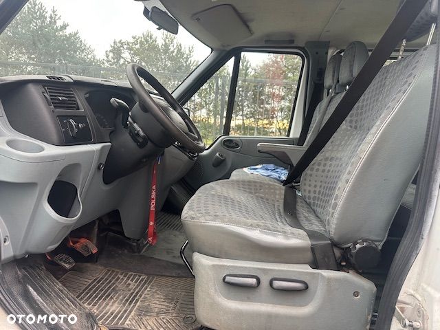 Ford Transit - 4