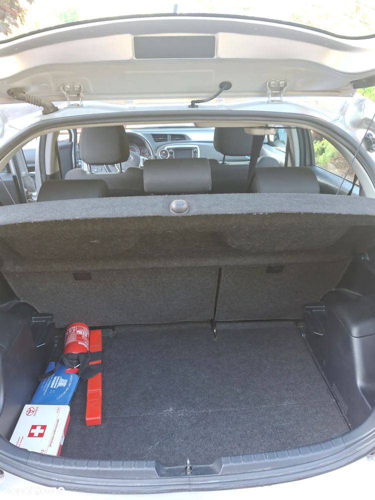 Toyota Yaris - 17