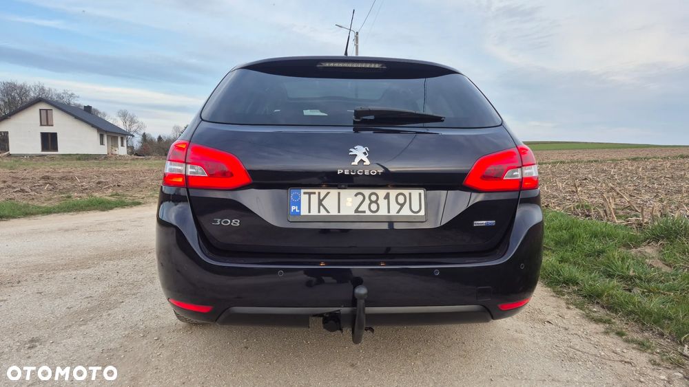 Peugeot 308 1.6 BlueHDi Allure S&S - 11