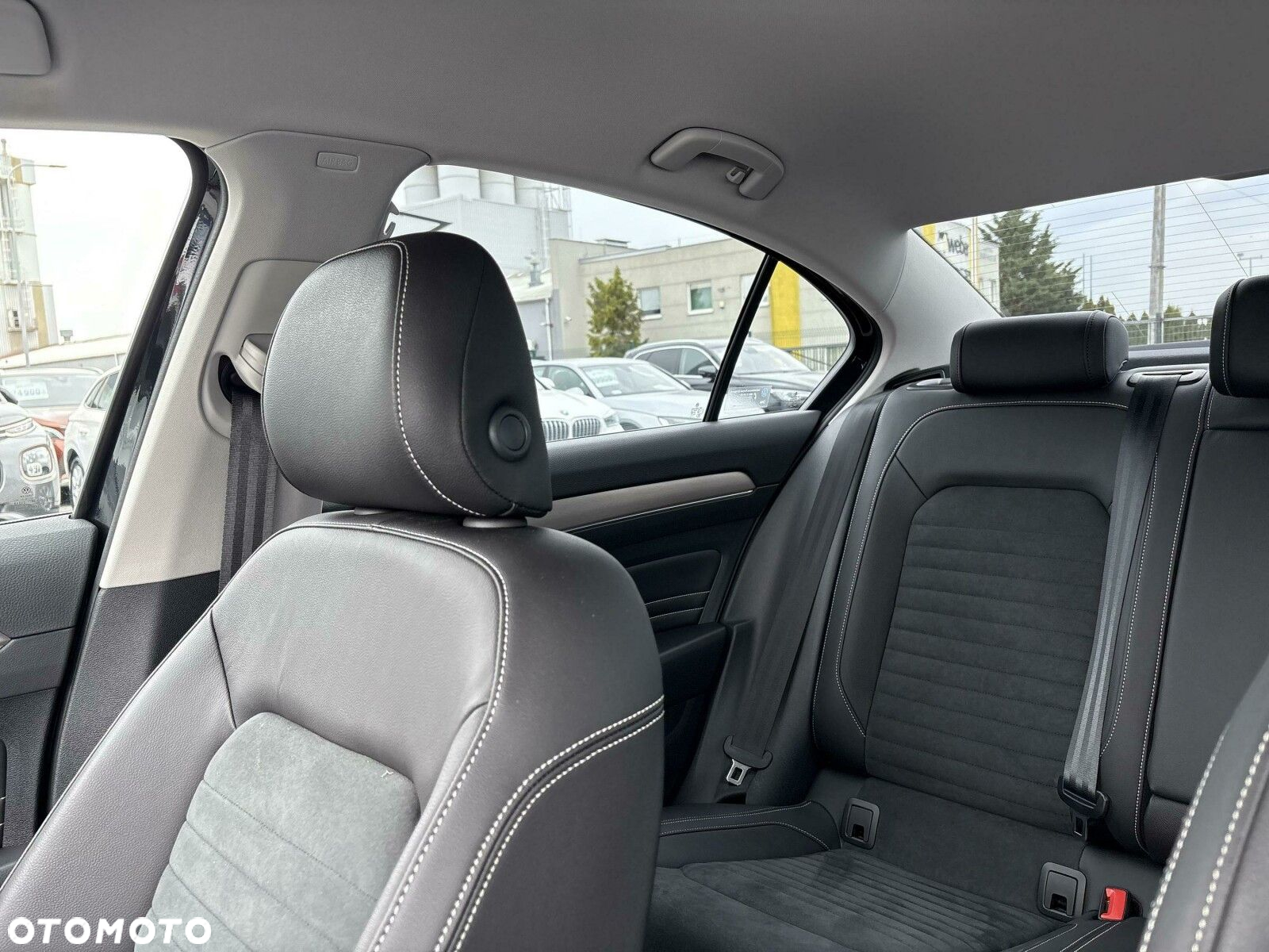 Volkswagen Passat 2.0 TSI Elegance DSG - 14