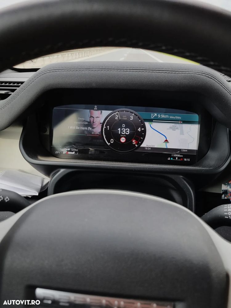 Land Rover Defender - 33