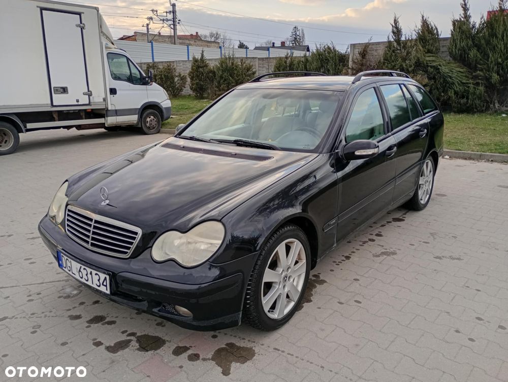 Mercedes-Benz Klasa C 180 T Kompressor Classic - 15